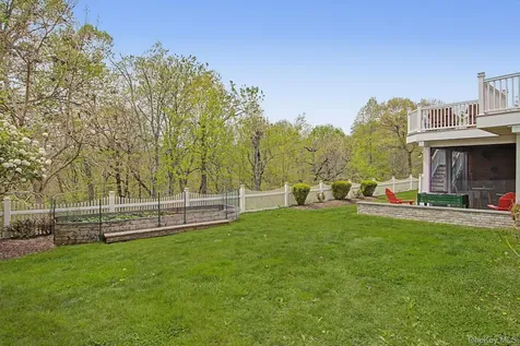 19 Sassinoro Boulevard Cortlandt Manor NY 10567