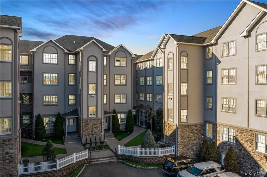 3307 Parkview Drive Spring Valley NY 10977