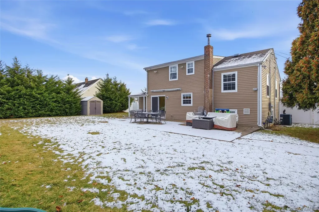 147 Ruth Street West Islip NY 11795