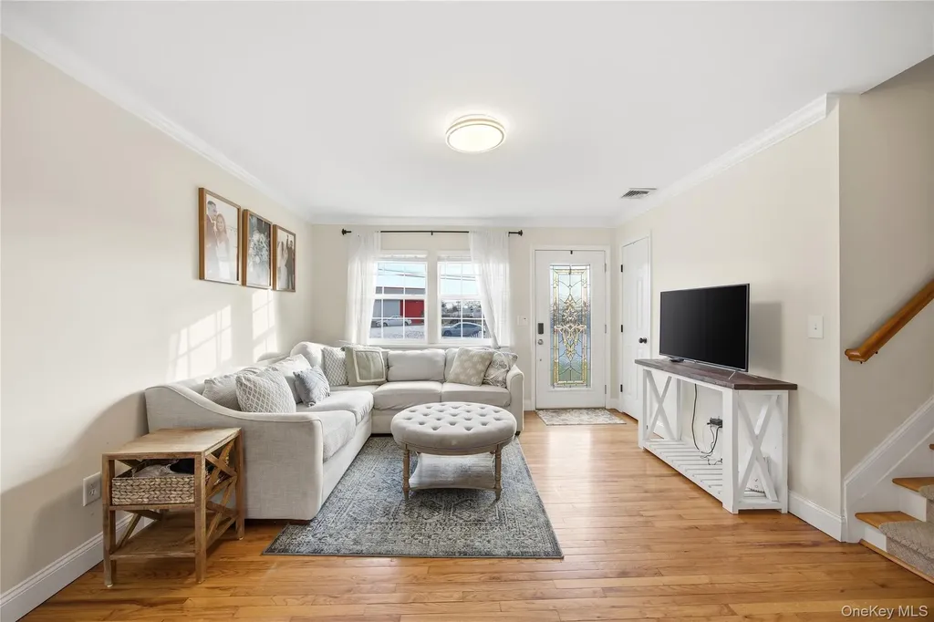 147 Ruth Street West Islip NY 11795