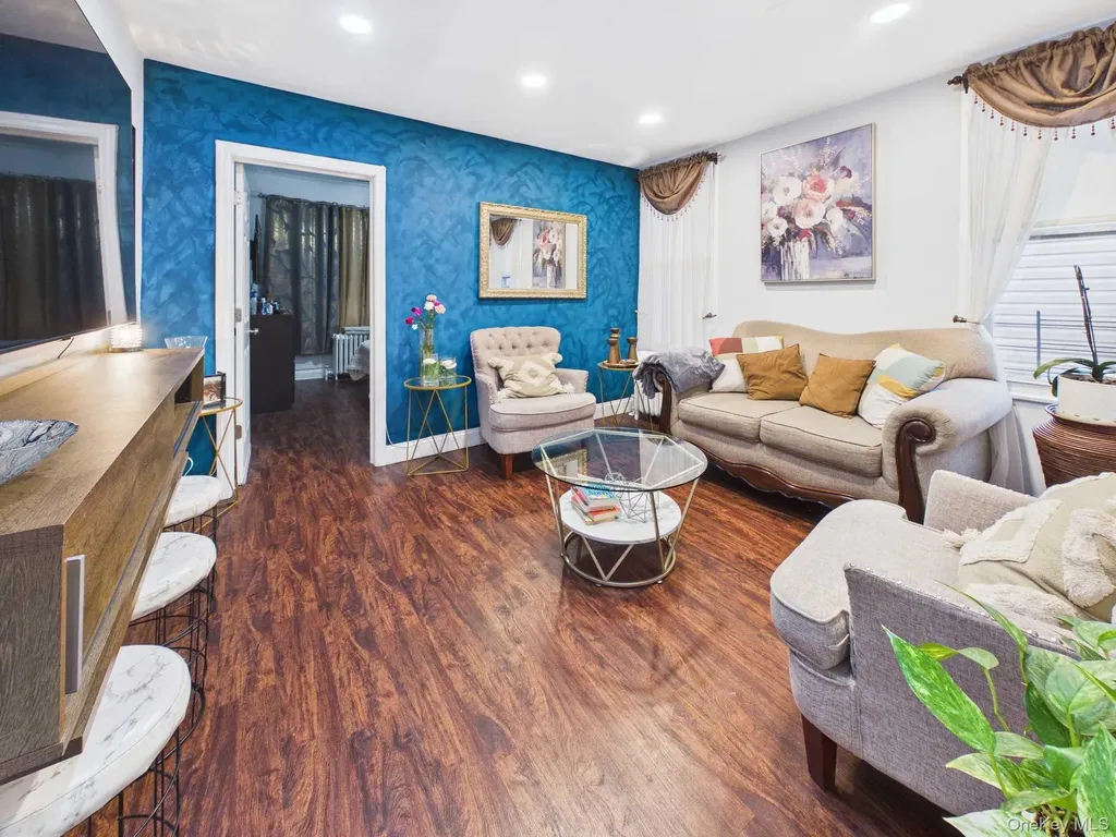 623 Baker Avenue Bronx NY 10460