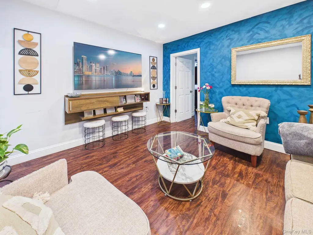 623 Baker Avenue Bronx NY 10460
