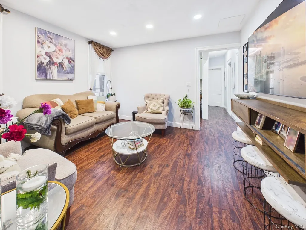 623 Baker Avenue Bronx NY 10460