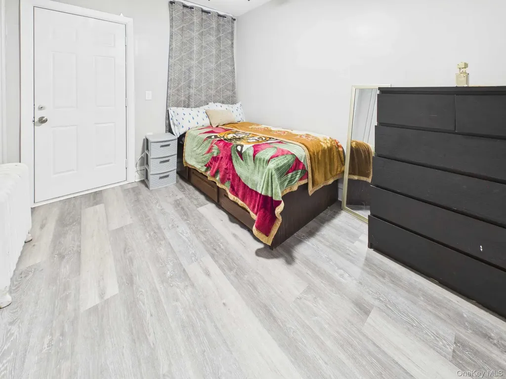 623 Baker Avenue Bronx NY 10460