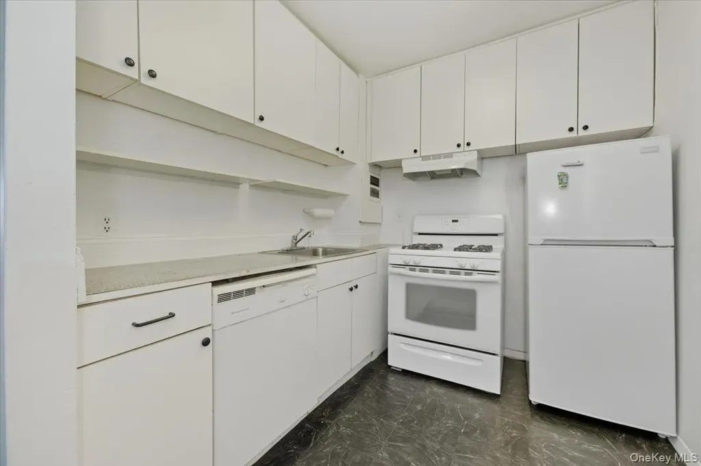 740 E Broadway Long Beach NY 11561