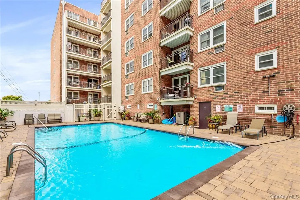 740 E Broadway Long Beach NY 11561