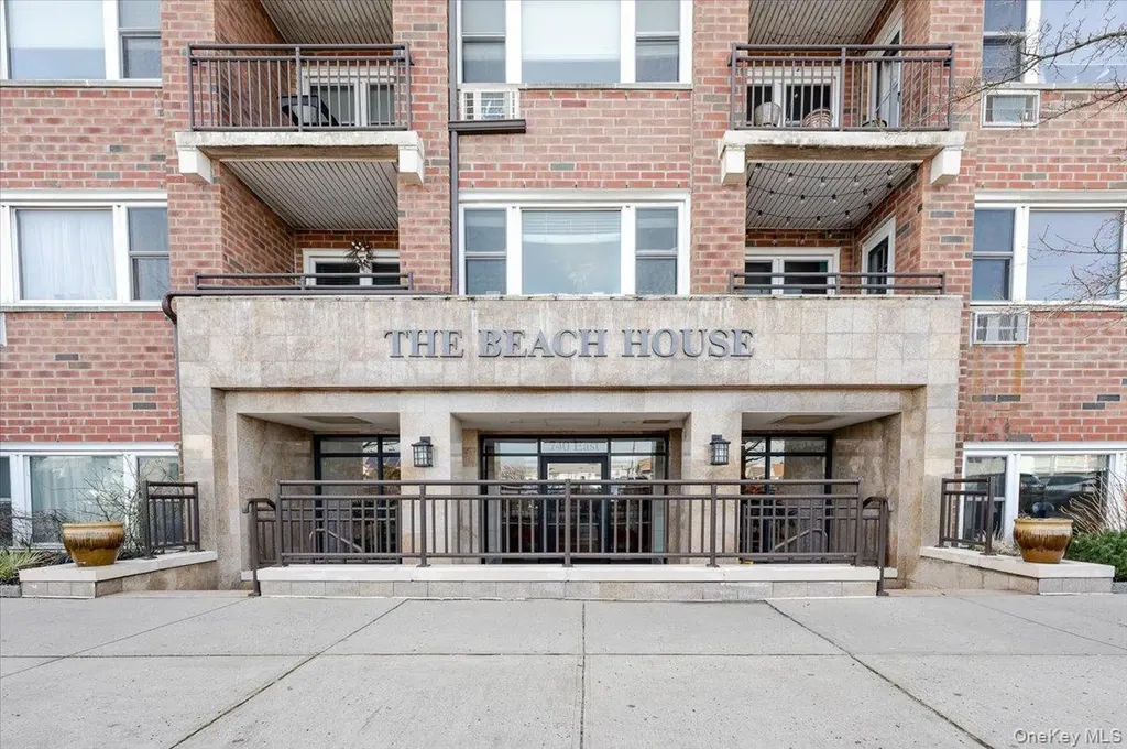 740 E Broadway Long Beach NY 11561