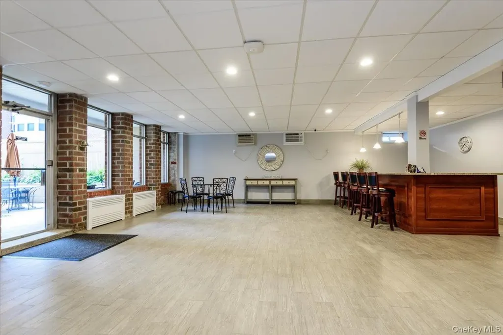 740 E Broadway Long Beach NY 11561