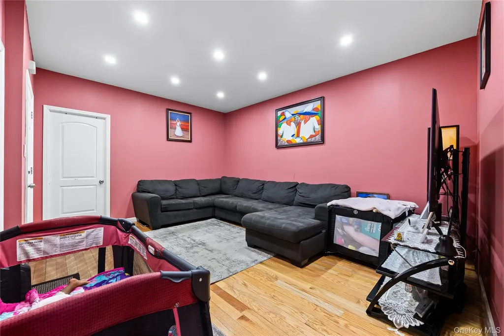 461 Miller Avenue Brooklyn NY 11207