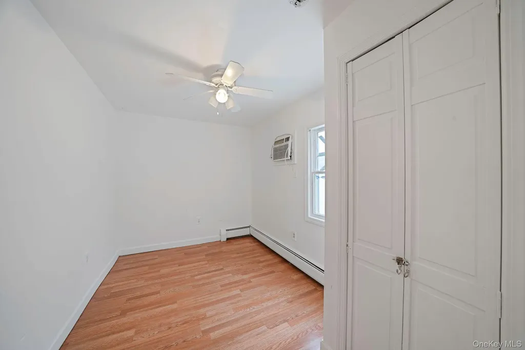 723 W Main Street Riverhead NY 11901