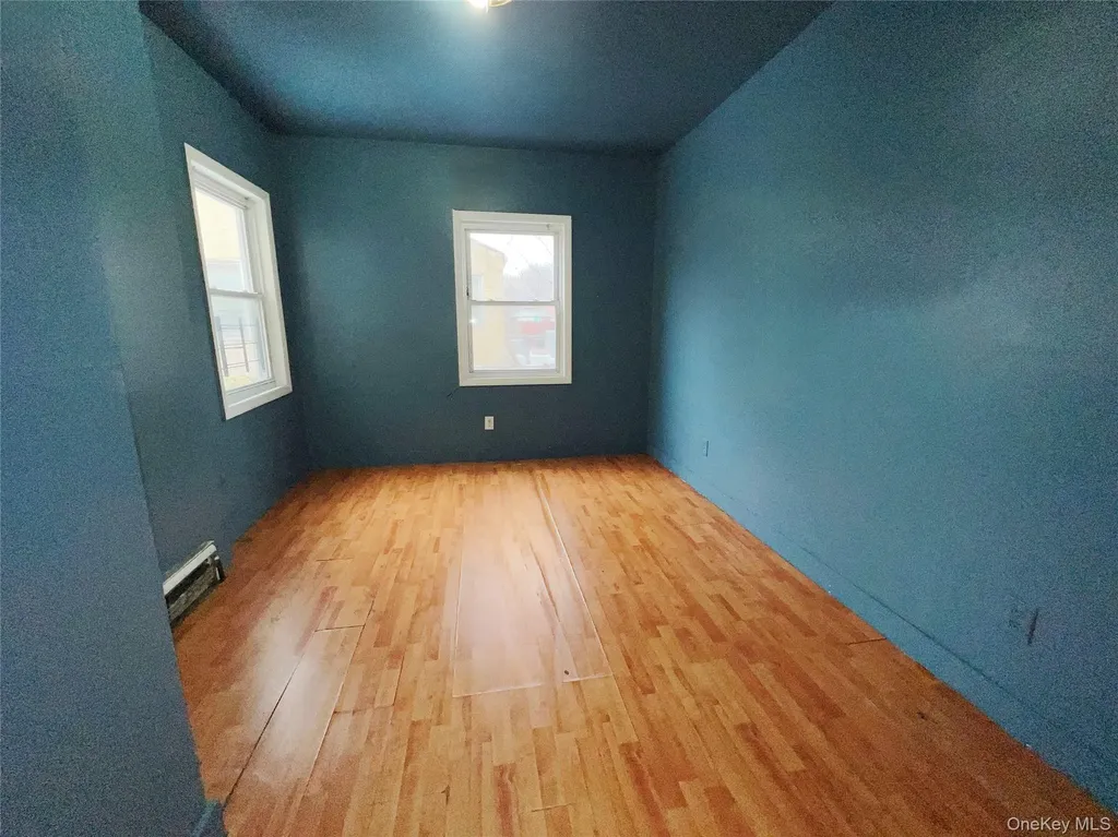 13533 234th Place Rosedale NY 11422