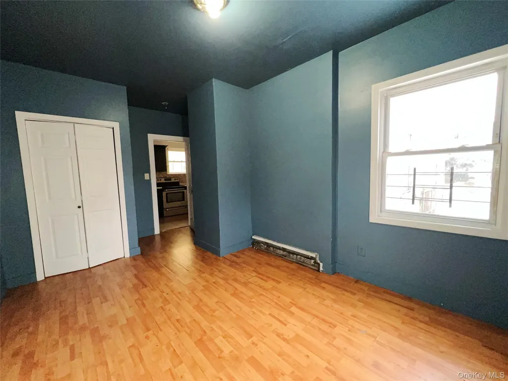 13533 234th Place Rosedale NY 11422