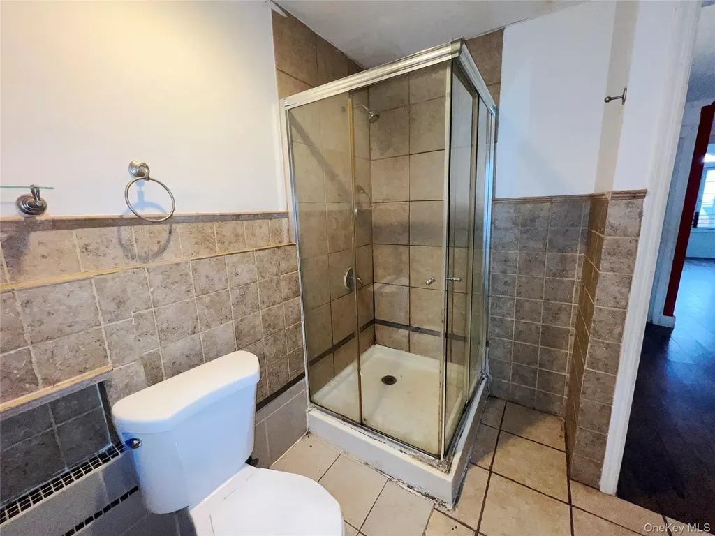 13533 234th Place Rosedale NY 11422