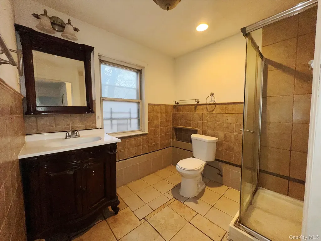 13533 234th Place Rosedale NY 11422