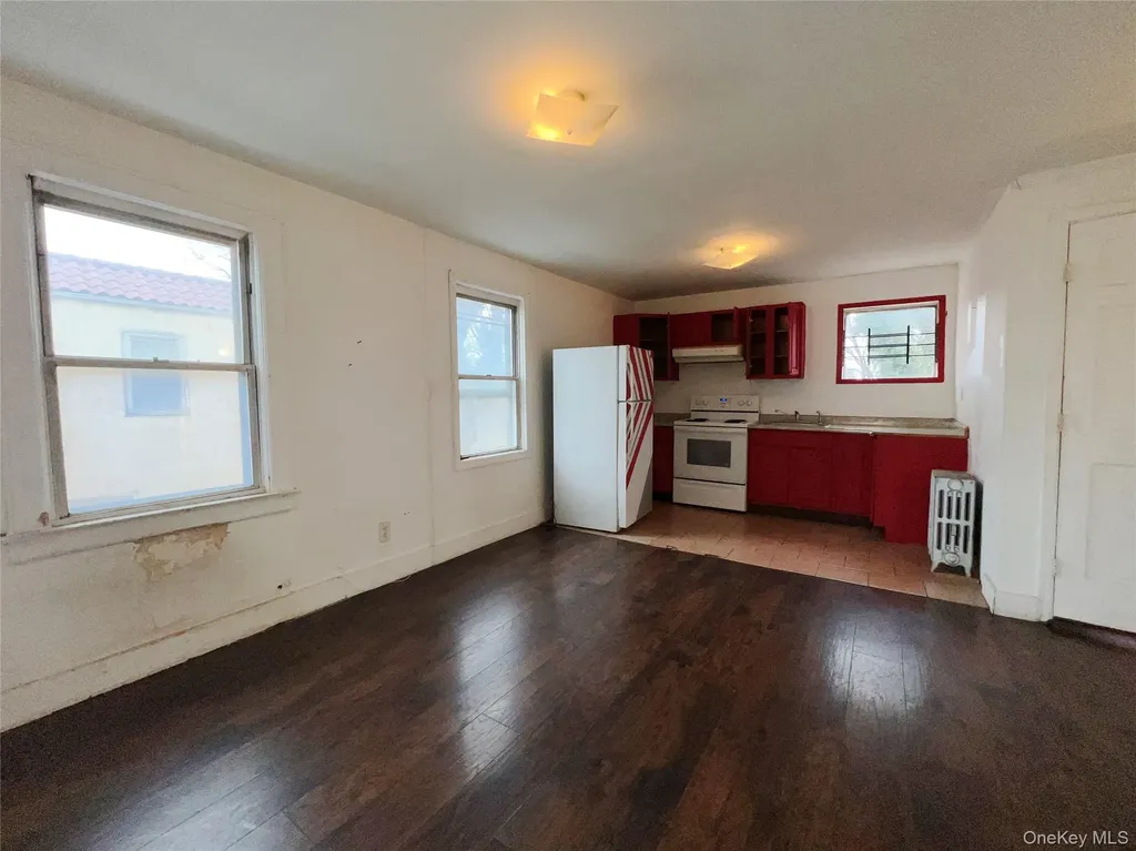 13533 234th Place Rosedale NY 11422