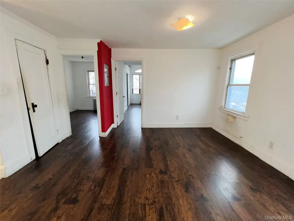 13533 234th Place Rosedale NY 11422