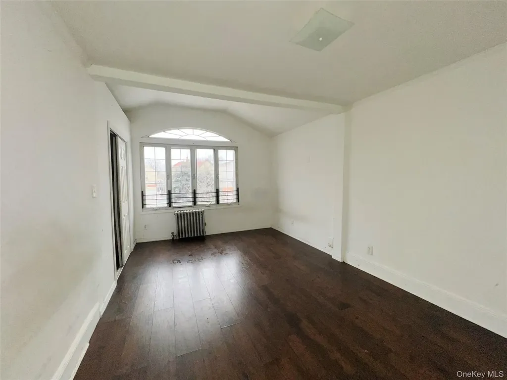 13533 234th Place Rosedale NY 11422
