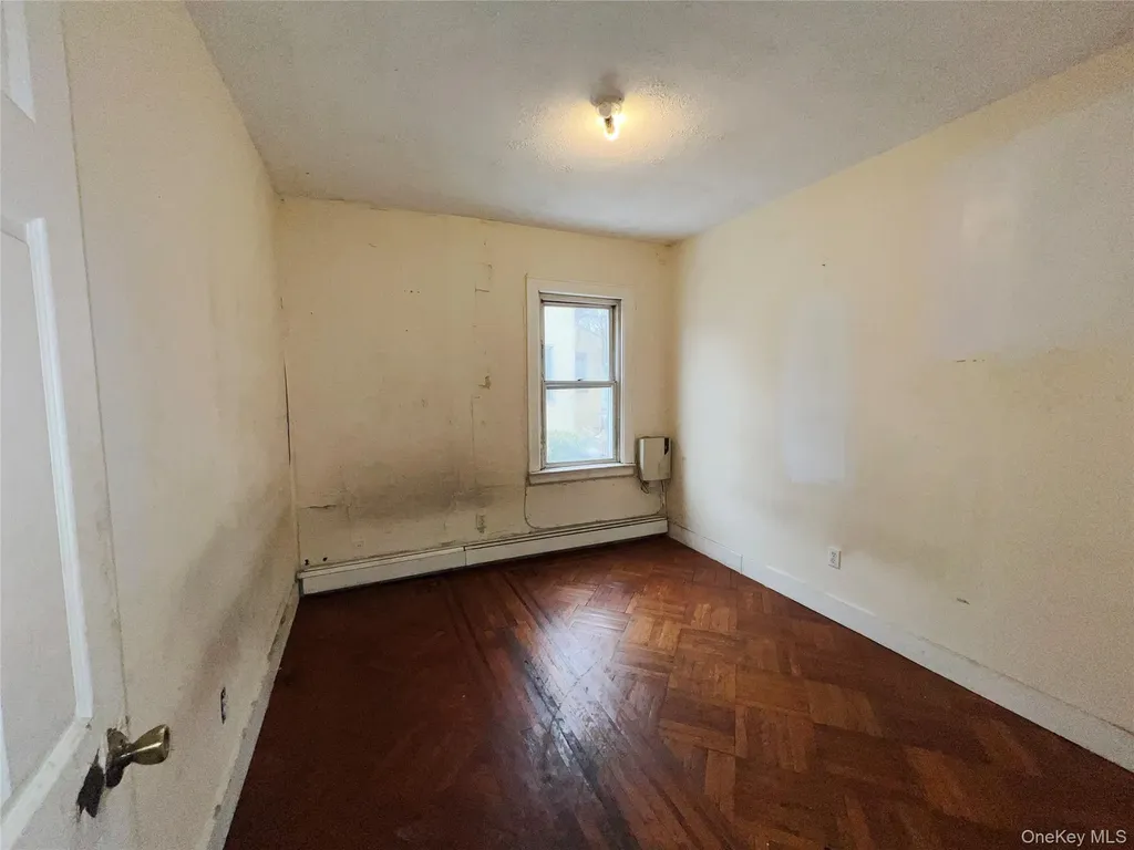 13533 234th Place Rosedale NY 11422