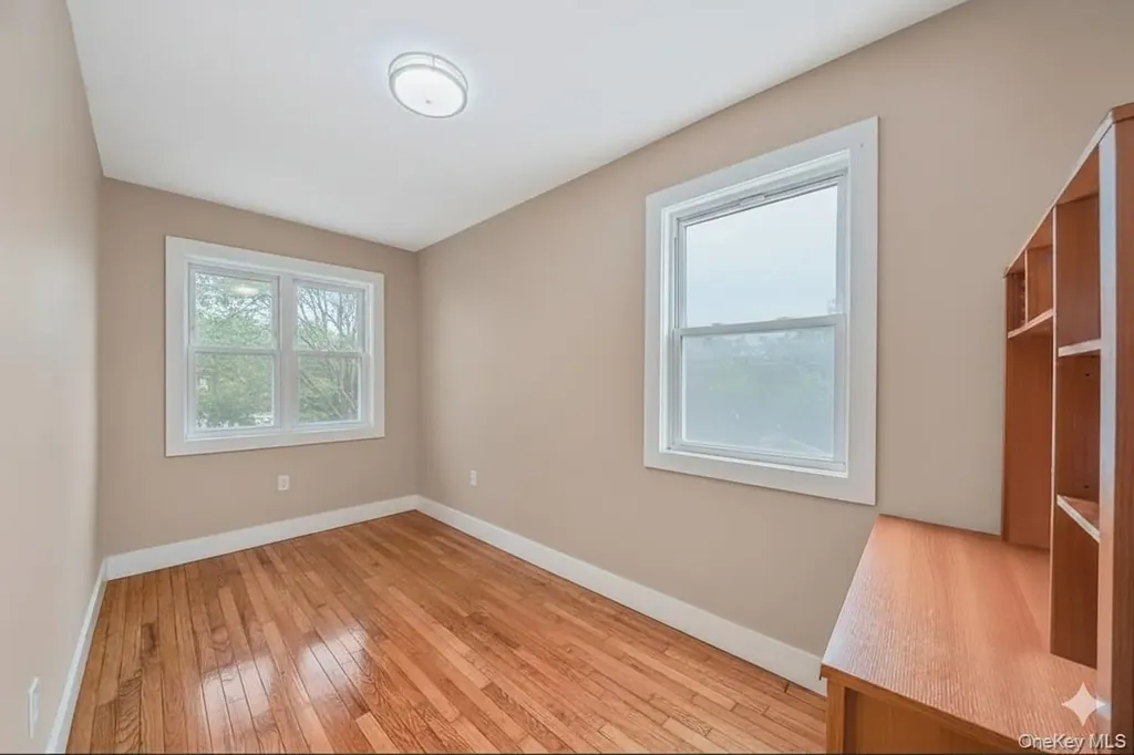 20202 109th Avenue Saint Albans NY 11412