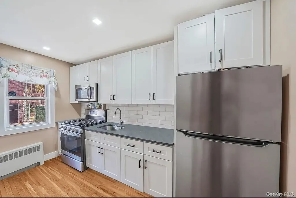 20202 109th Avenue Saint Albans NY 11412