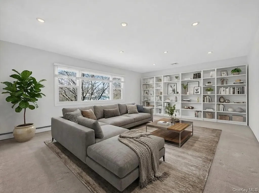 8 Hampton Road Airmont NY 10901