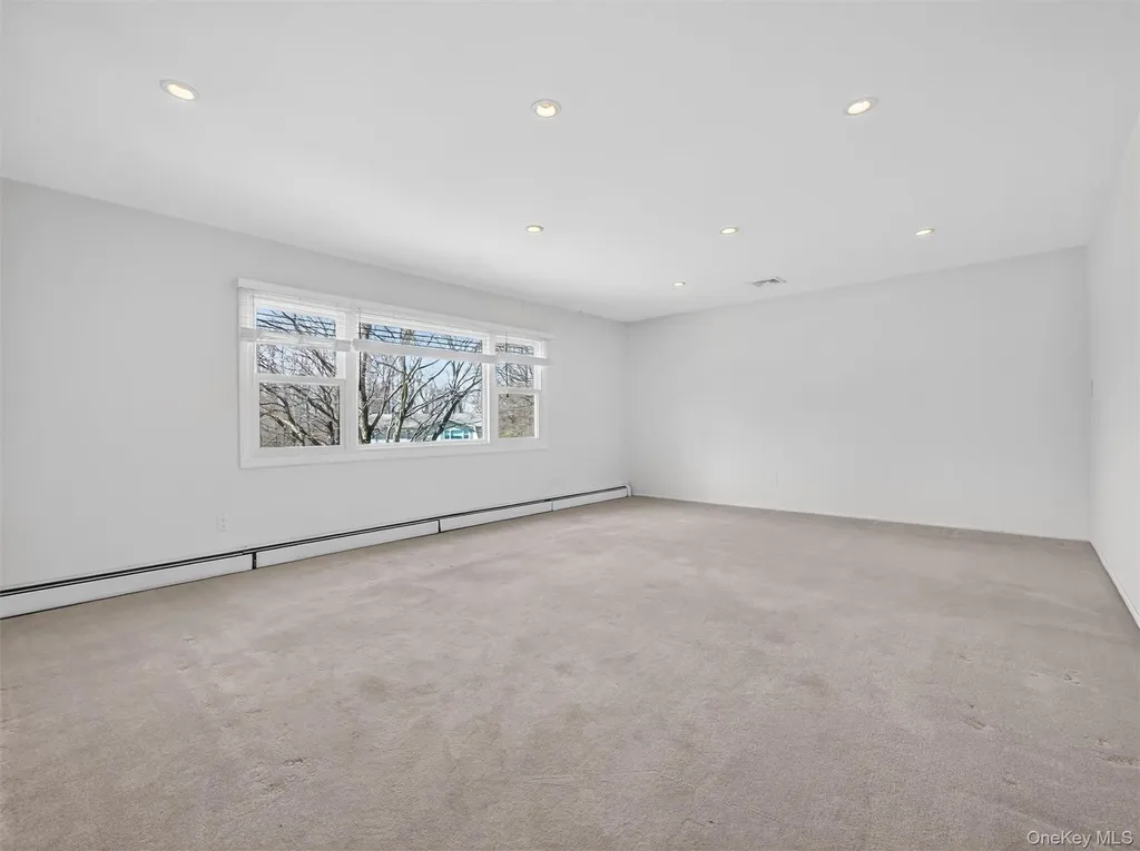 8 Hampton Road Airmont NY 10901