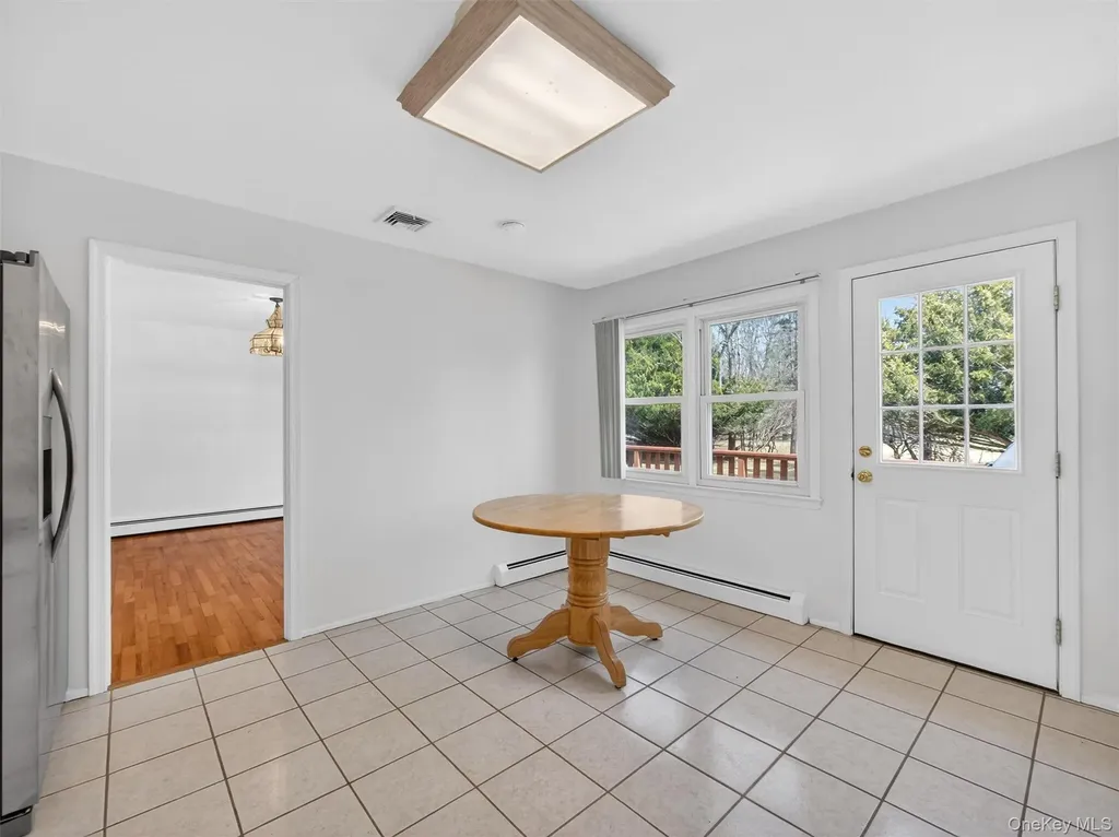 8 Hampton Road Airmont NY 10901