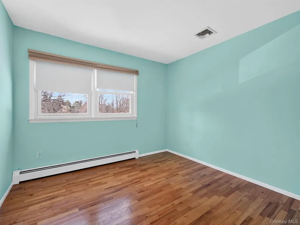 8 Hampton Road Airmont NY 10901
