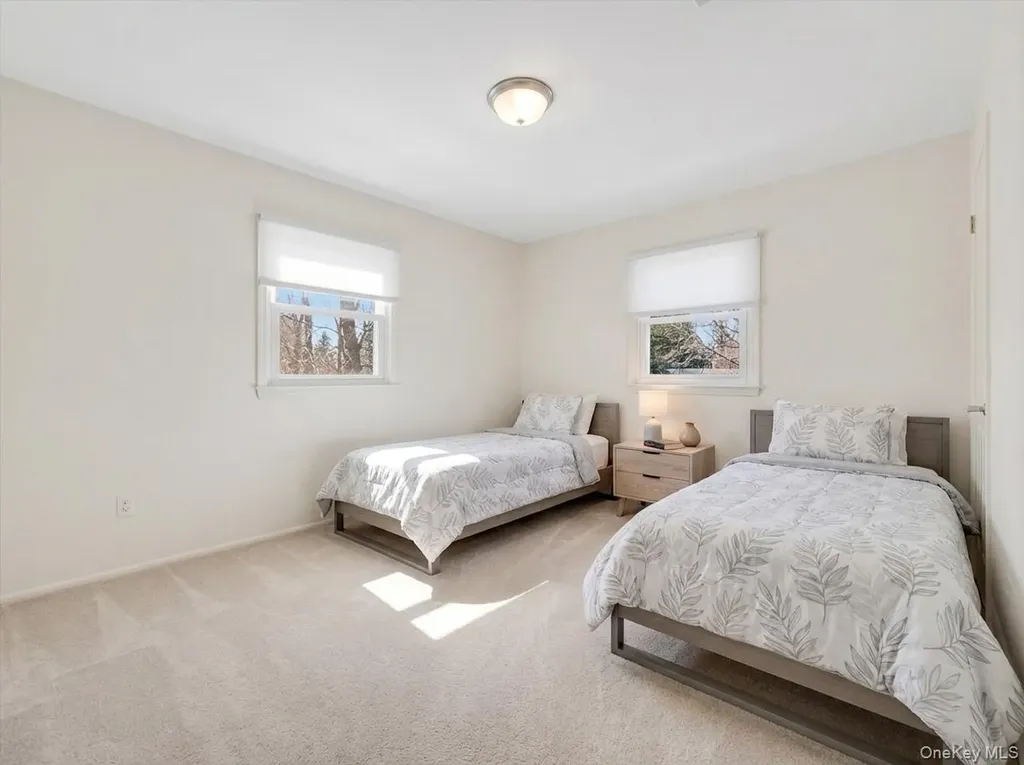 8 Hampton Road Airmont NY 10901