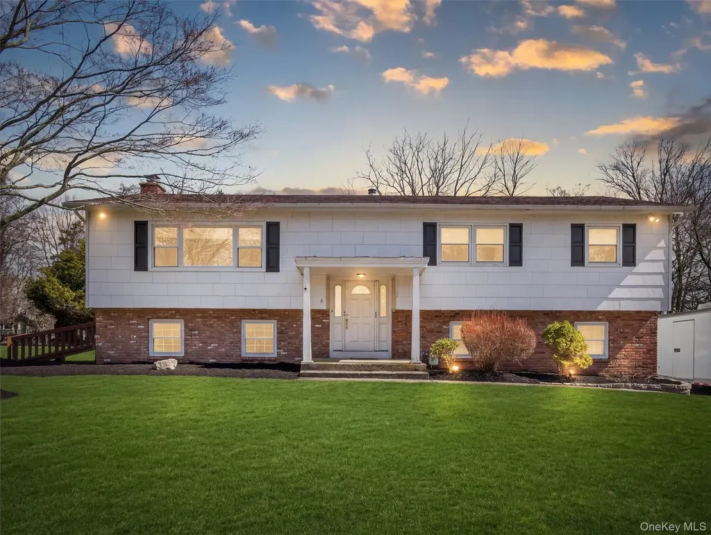 8 Hampton Road Airmont NY 10901