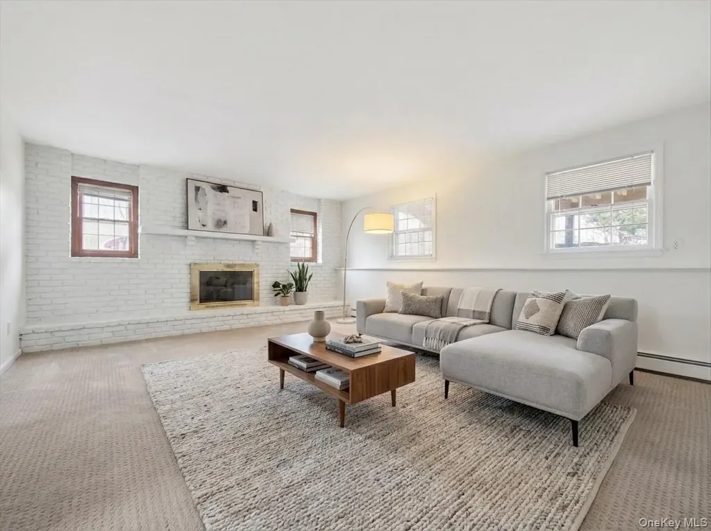 8 Hampton Road Airmont NY 10901