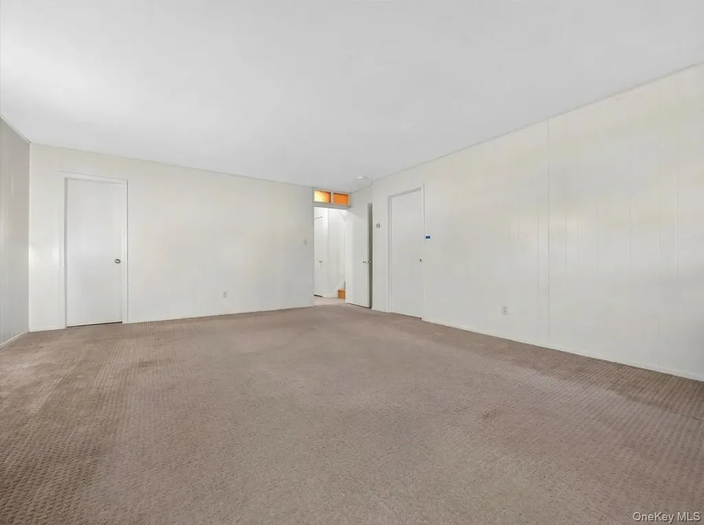 8 Hampton Road Airmont NY 10901