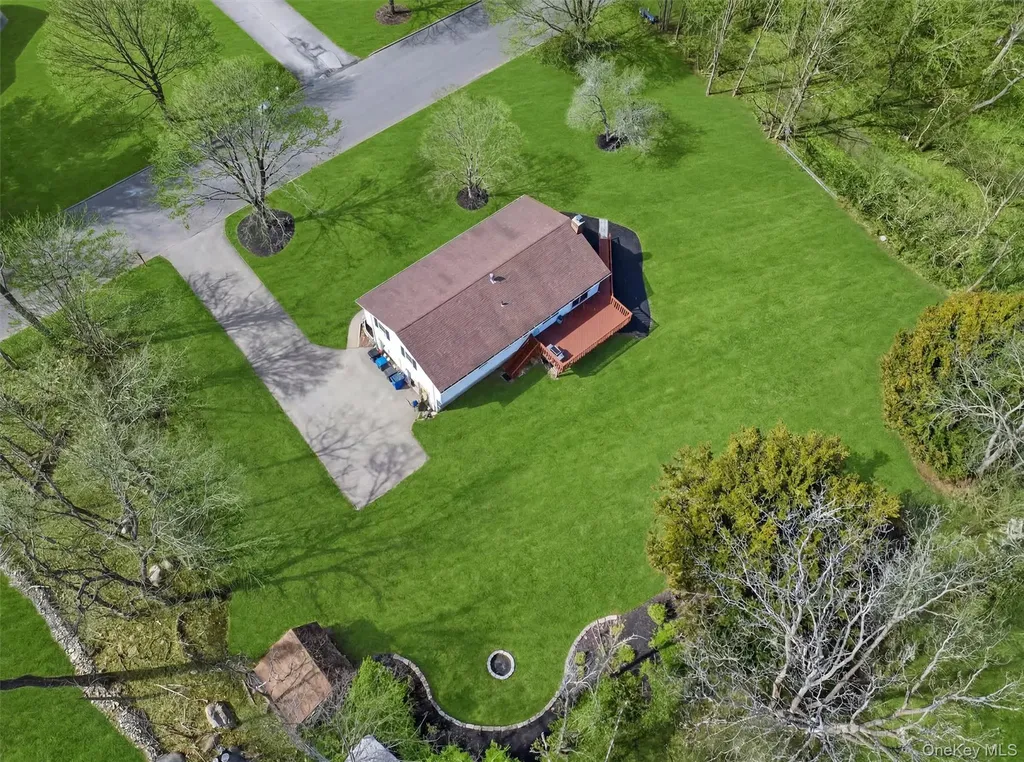 8 Hampton Road Airmont NY 10901