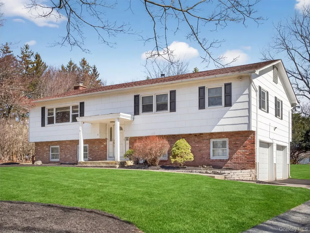 8 Hampton Road Airmont NY 10901