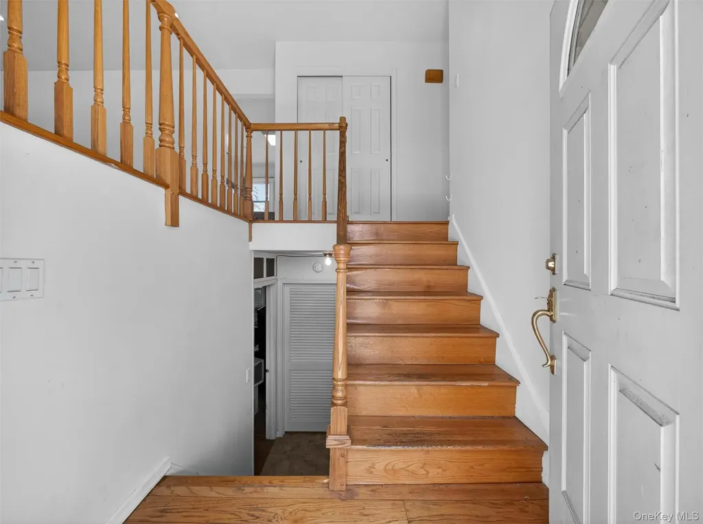 8 Hampton Road Airmont NY 10901