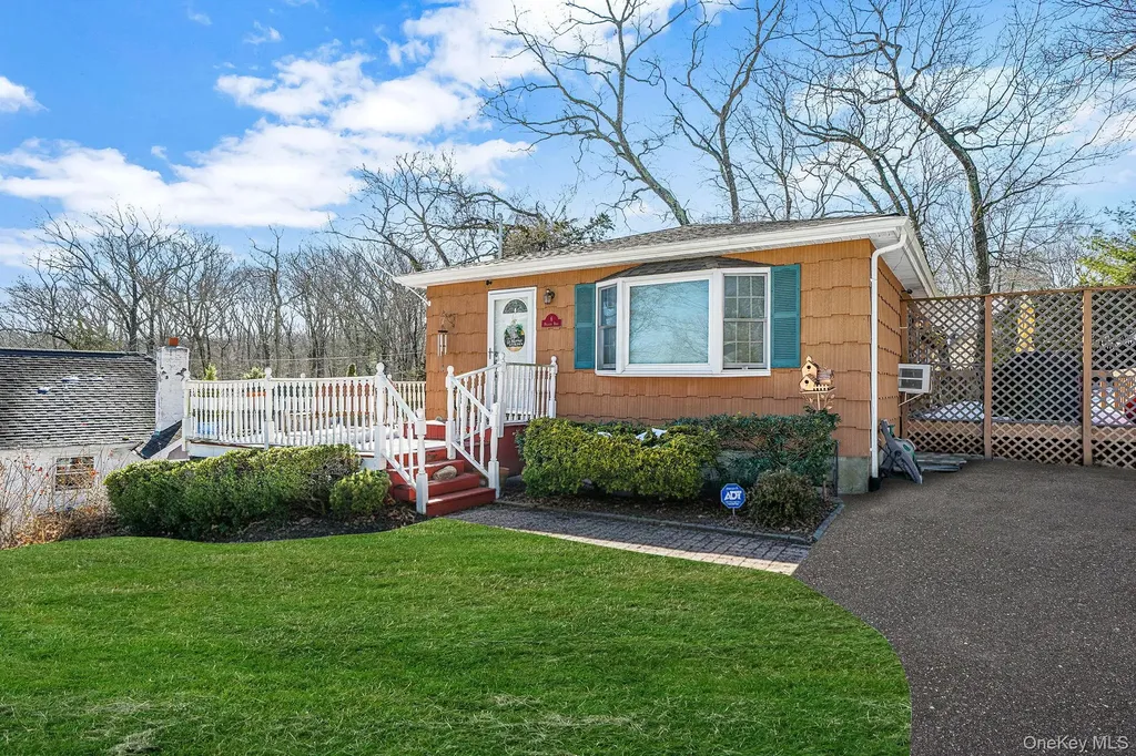 6 Hillside Road Sound Beach NY 11789