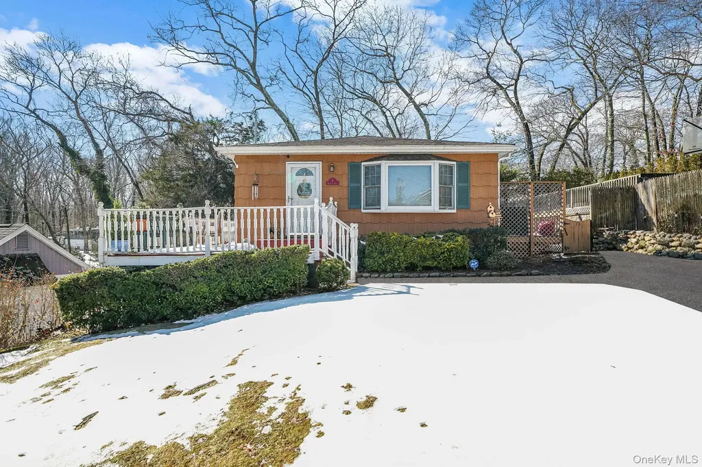 6 Hillside Road Sound Beach NY 11789