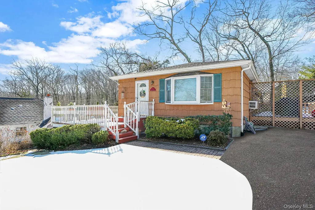 6 Hillside Road Sound Beach NY 11789