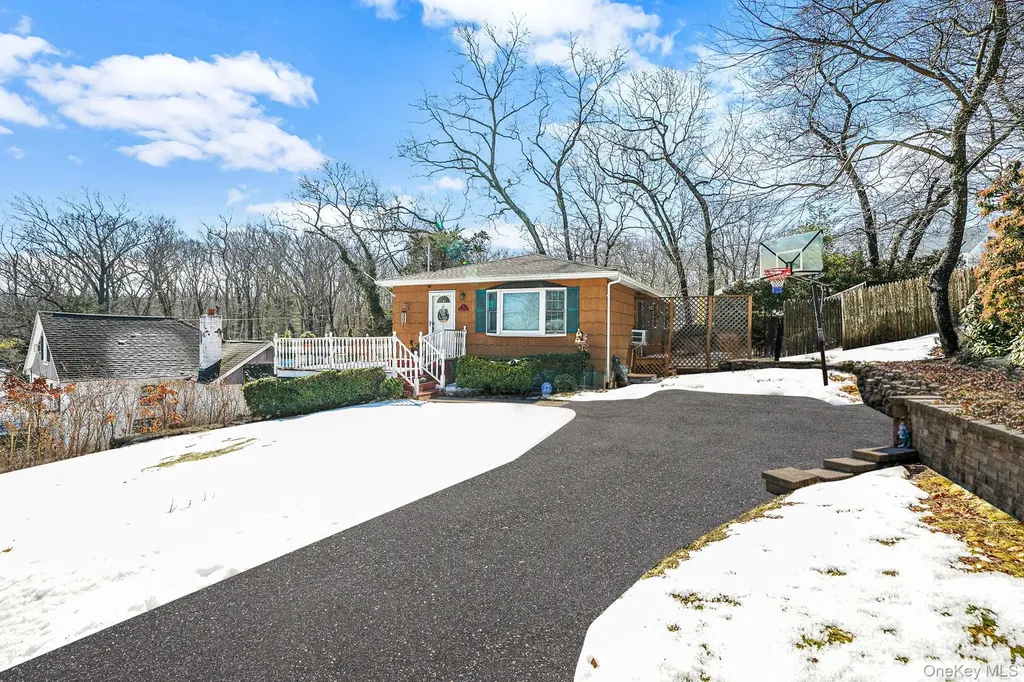 6 Hillside Road Sound Beach NY 11789