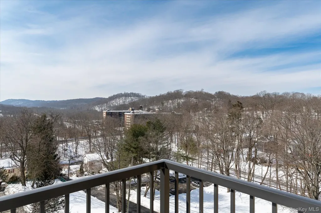 25 Stewart Place Mount Kisco NY 10549