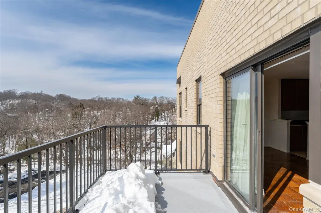 25 Stewart Place Mount Kisco NY 10549