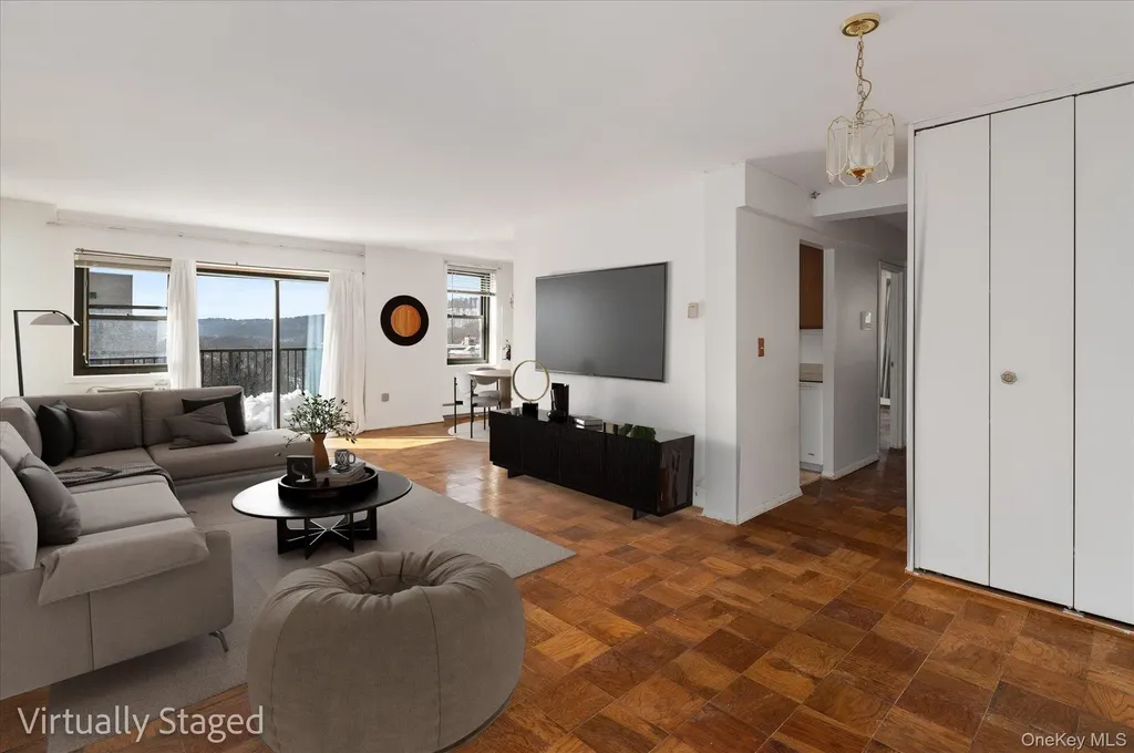25 Stewart Place Mount Kisco NY 10549