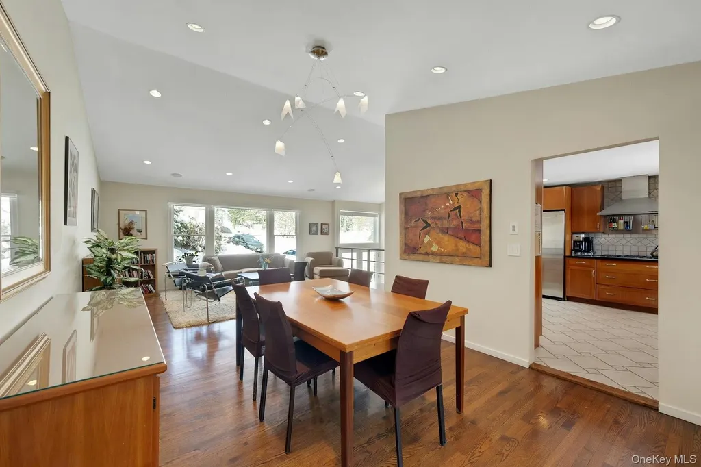 32 Penny Lane Scarsdale NY 10583