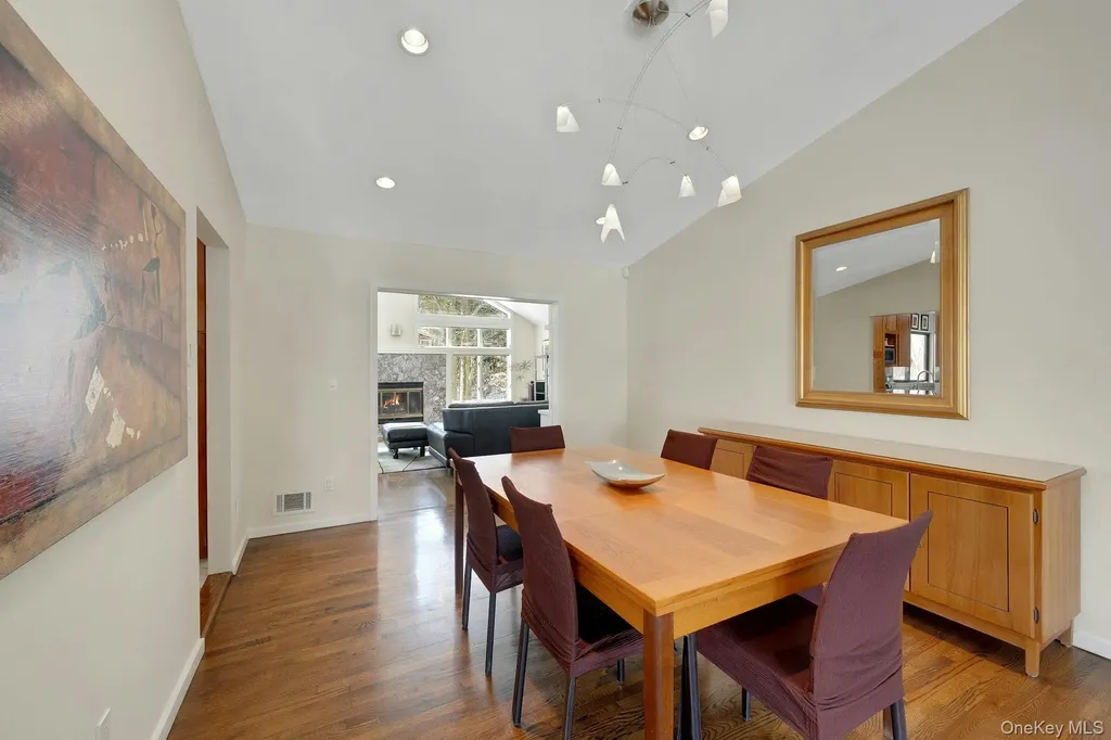 32 Penny Lane Scarsdale NY 10583