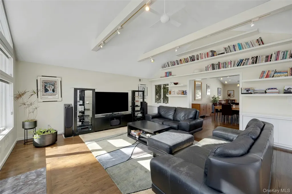 32 Penny Lane Scarsdale NY 10583
