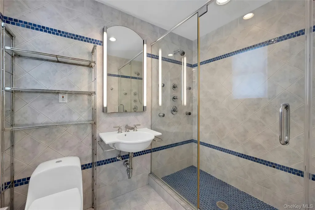 32 Penny Lane Scarsdale NY 10583