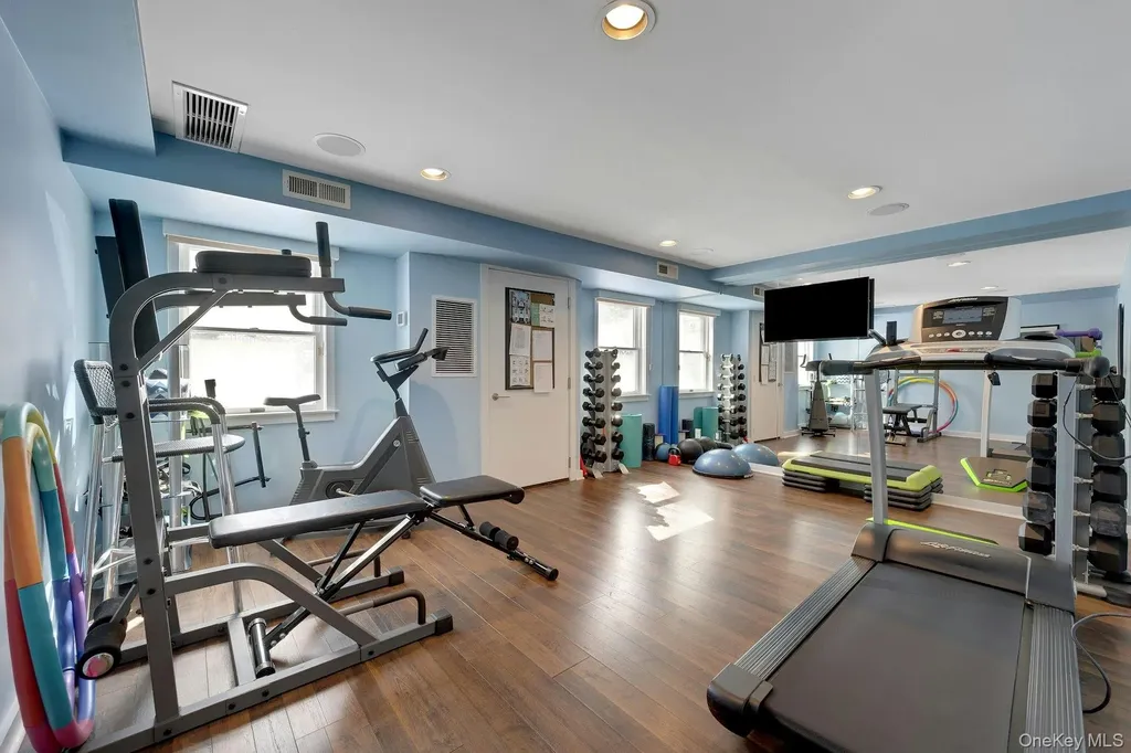 32 Penny Lane Scarsdale NY 10583