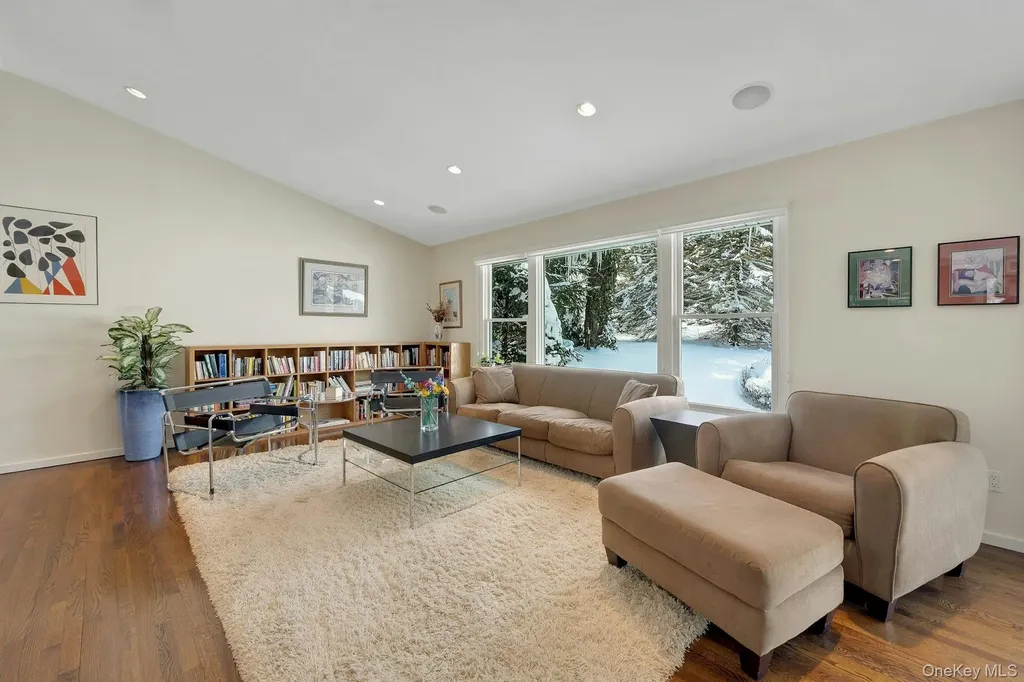 32 Penny Lane Scarsdale NY 10583