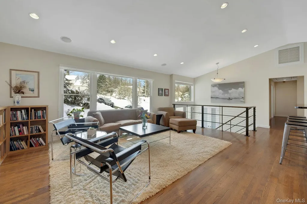 32 Penny Lane Scarsdale NY 10583