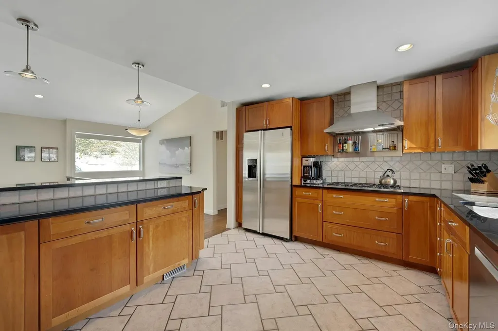 32 Penny Lane Scarsdale NY 10583